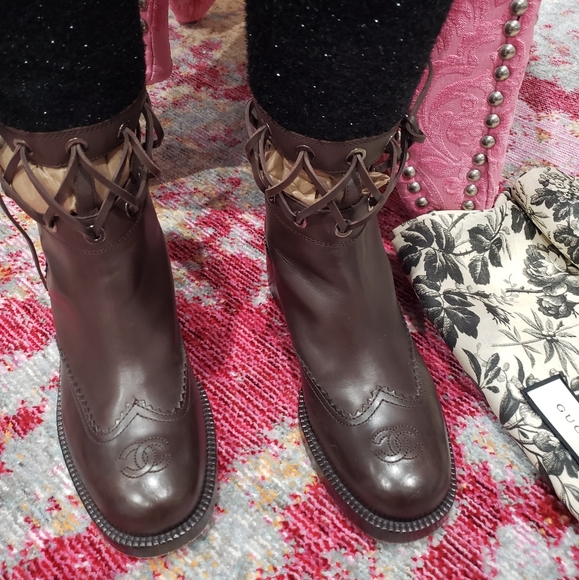 Chanel Limited Edition Runway Boots - Picture 4 of 13